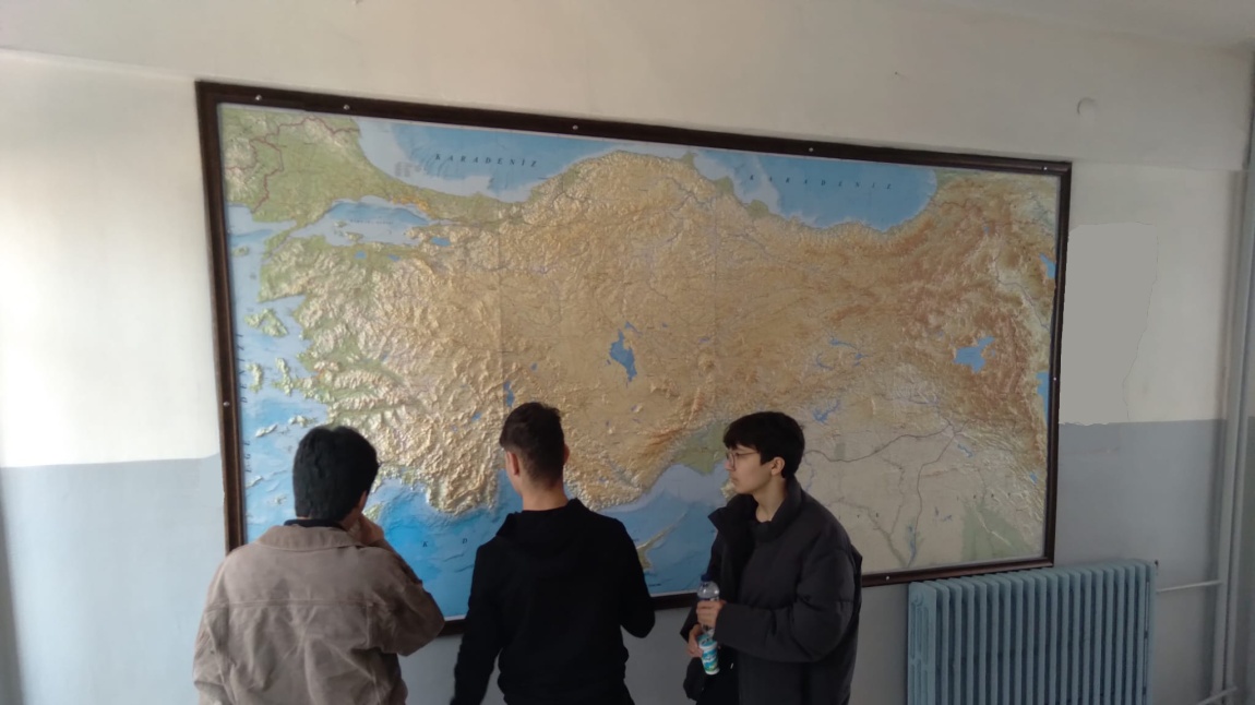 Duvarlarımız Haritalarla Süslendi